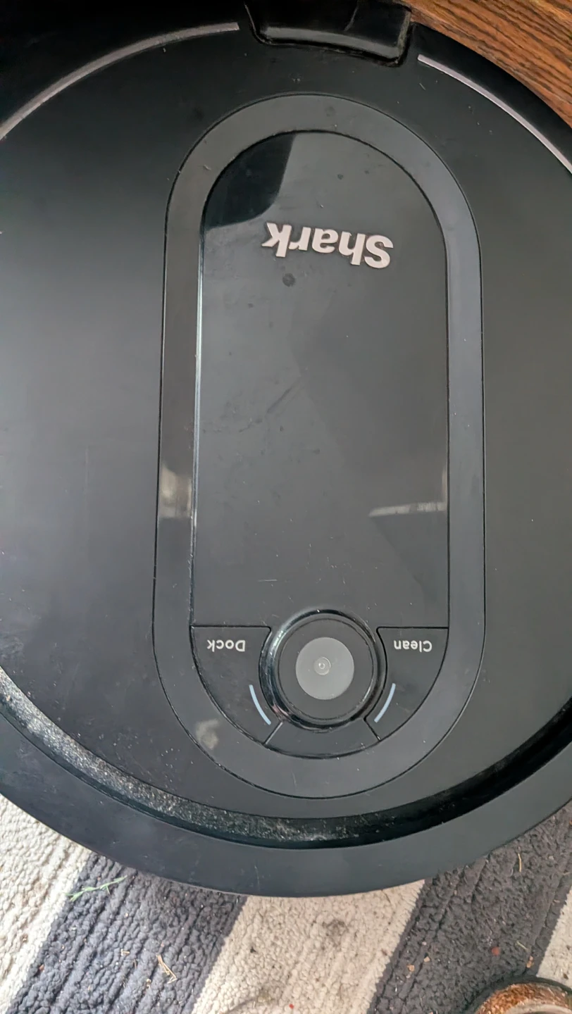 Shark Robot Vacuum - photo 4