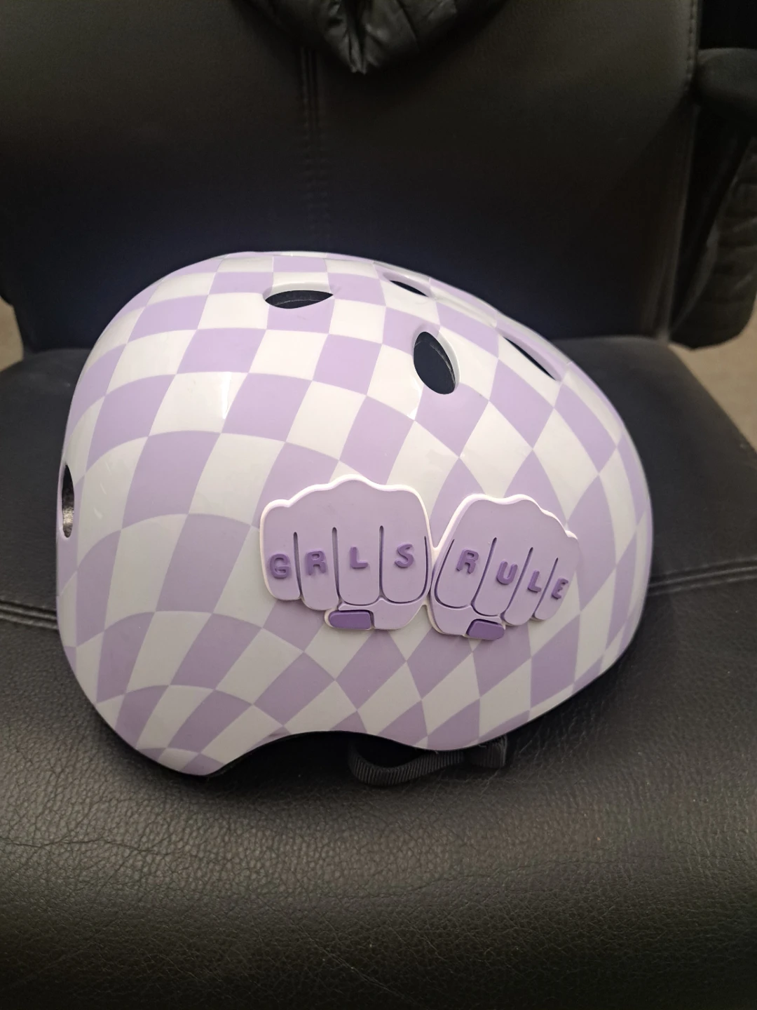 Lilac and White Checkered Helmet "GRILS RULE"