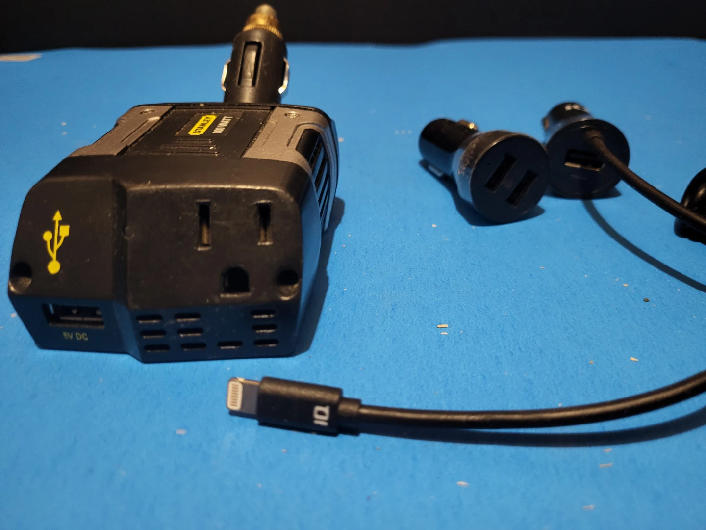 Stanley 100 Watt Power Inverter with USB - photo 2
