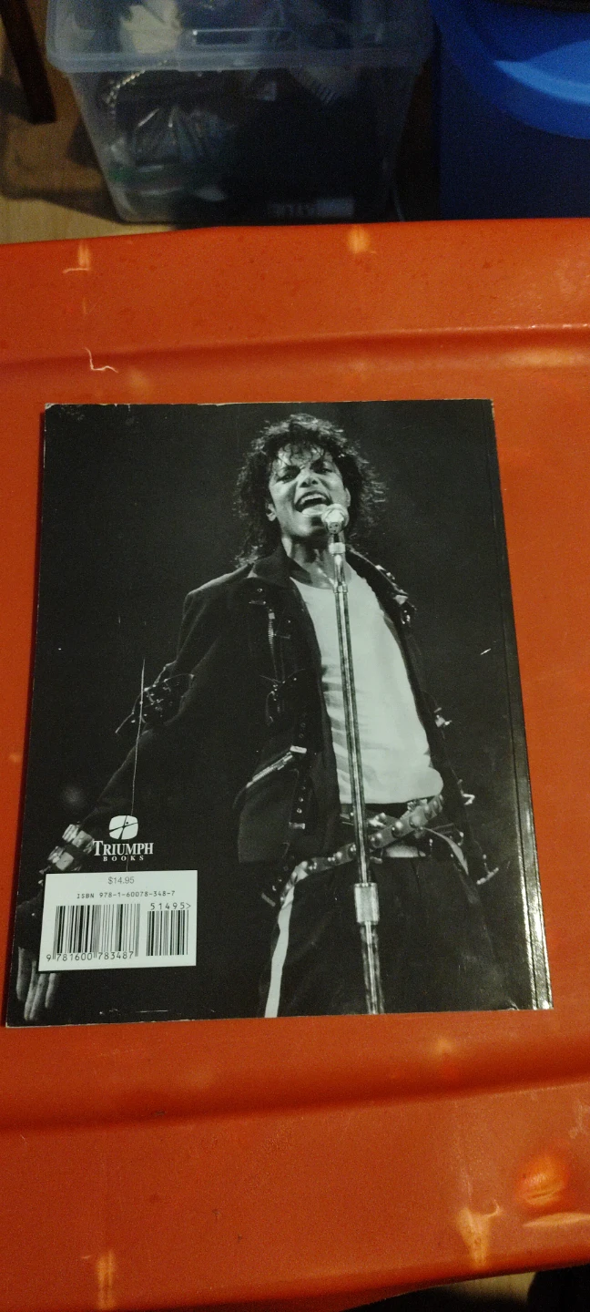 Michael Jackson: The One and Only Tribute Book - photo 5