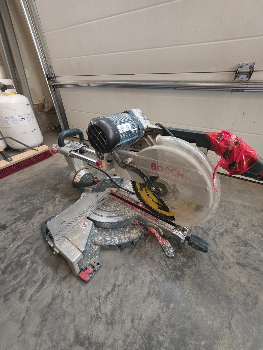 BOSCH Compound Miter Saw (needs new handle)