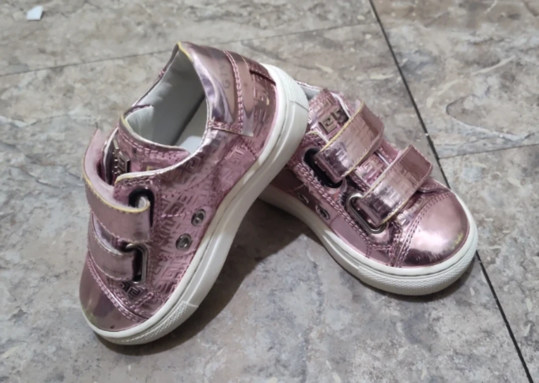 Kids' Pink Metallic Givenchy Sneakers - photo 3