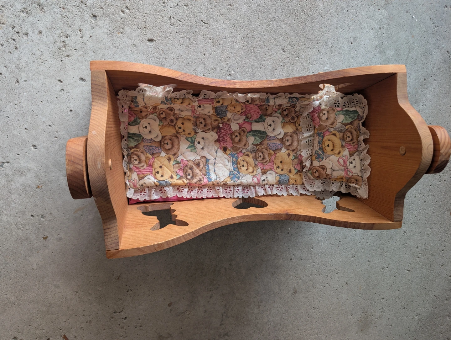 Real wooden Baby Doll Cradle with Teddy Bear Bedding - photo 2