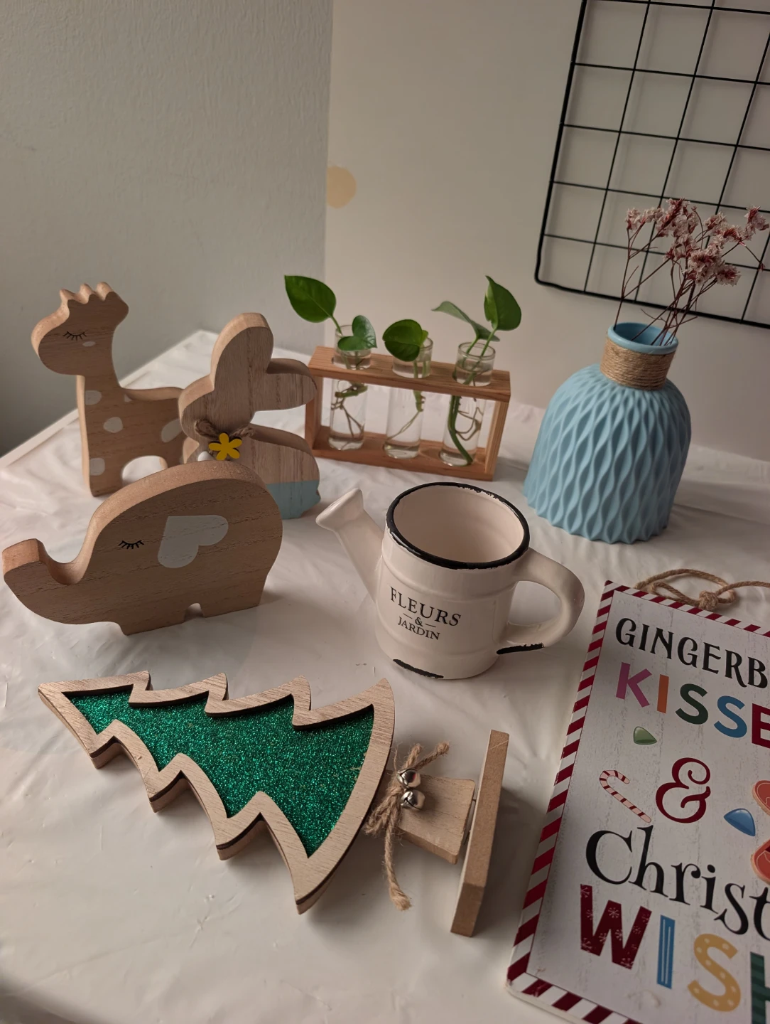 Wooden Animal and Christmas Decorations - photo 2
