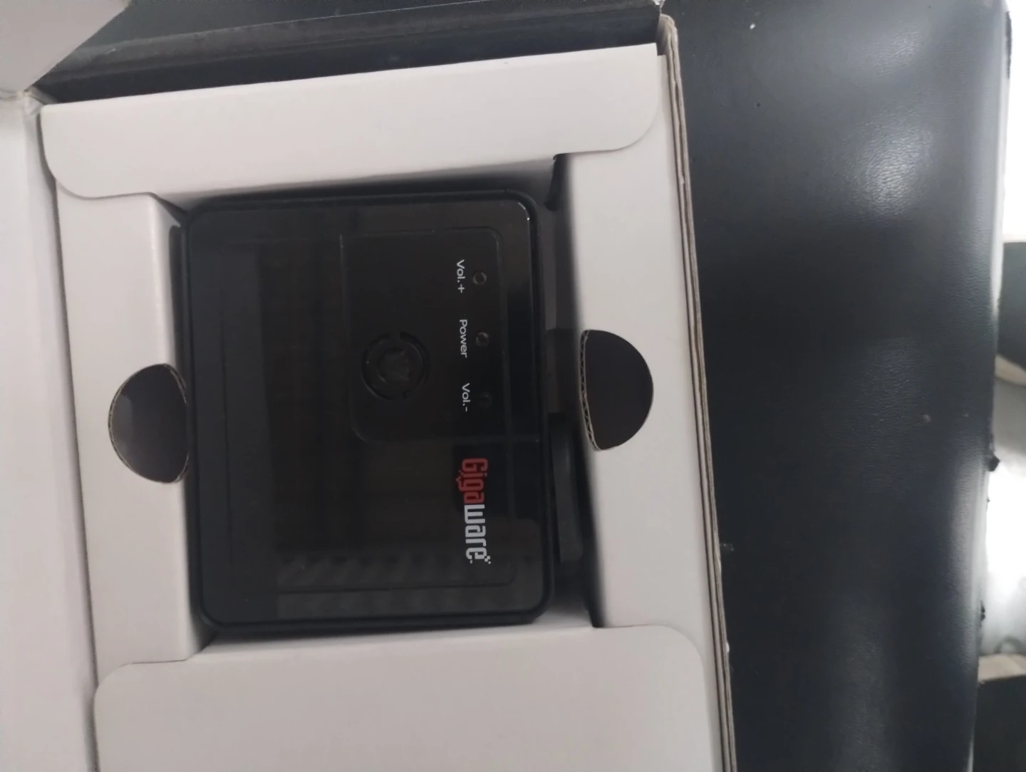 GigaWare Micro Projector - photo 4
