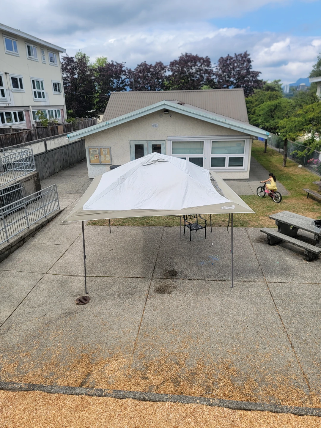 Coleman Canopy Tent - photo 2