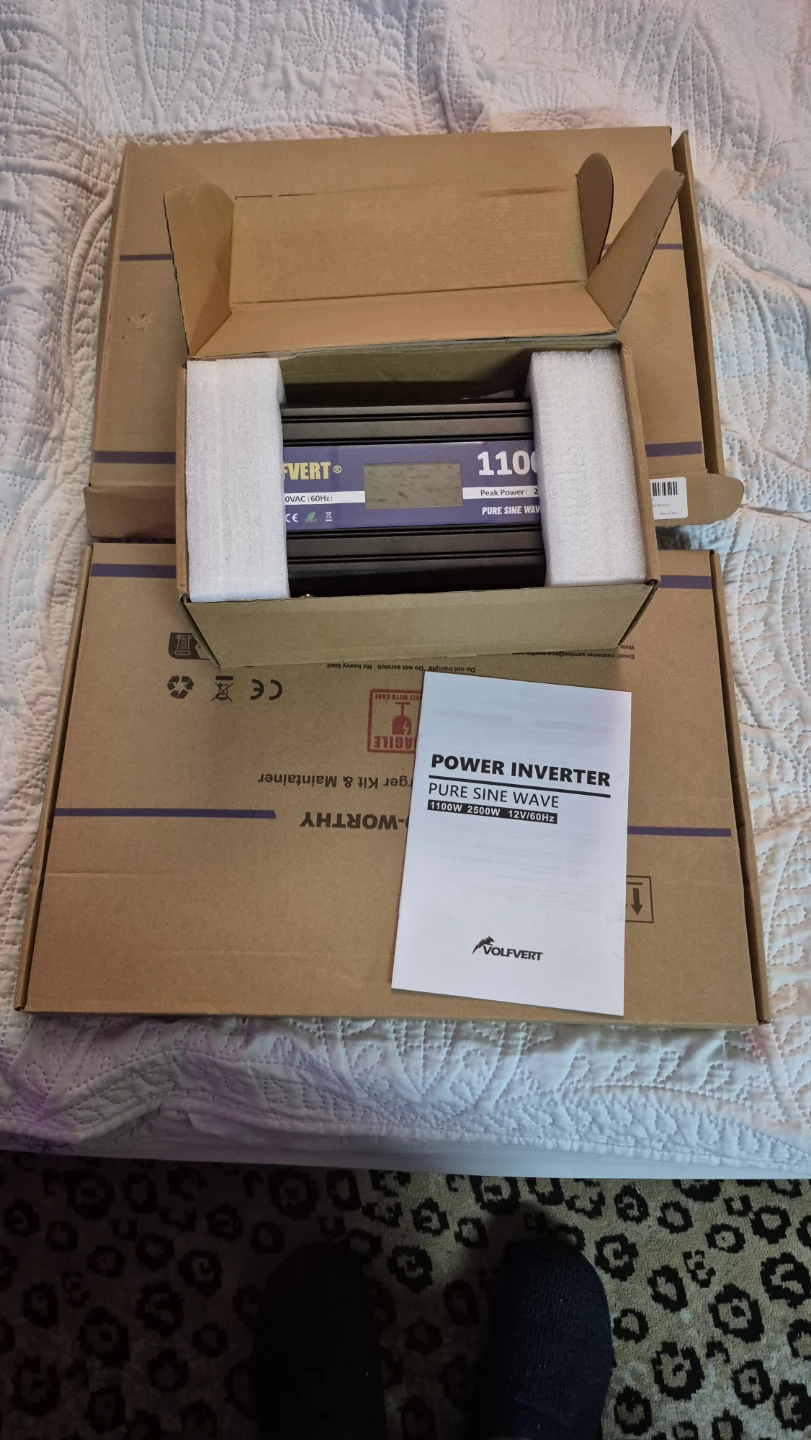 1100W Pure Sine Wave Inverter + 2