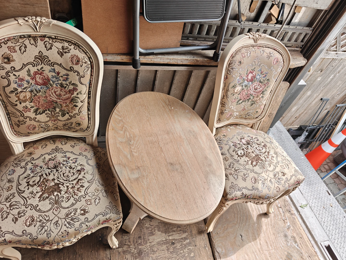 Vintage Floral Upholstered Chairs and Oval Table Set