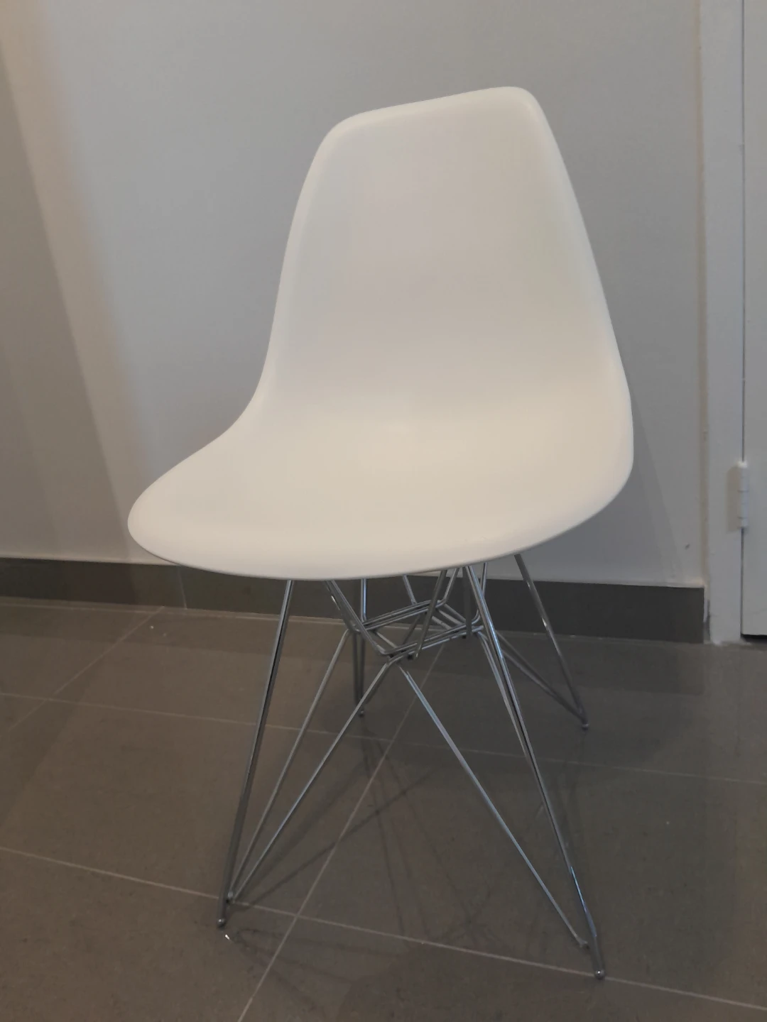 White modern dining chair - photo 2