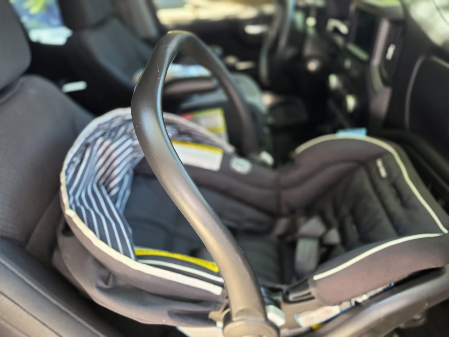 Graco SnugRide 35 LT LX Infant Car Seat - photo 2