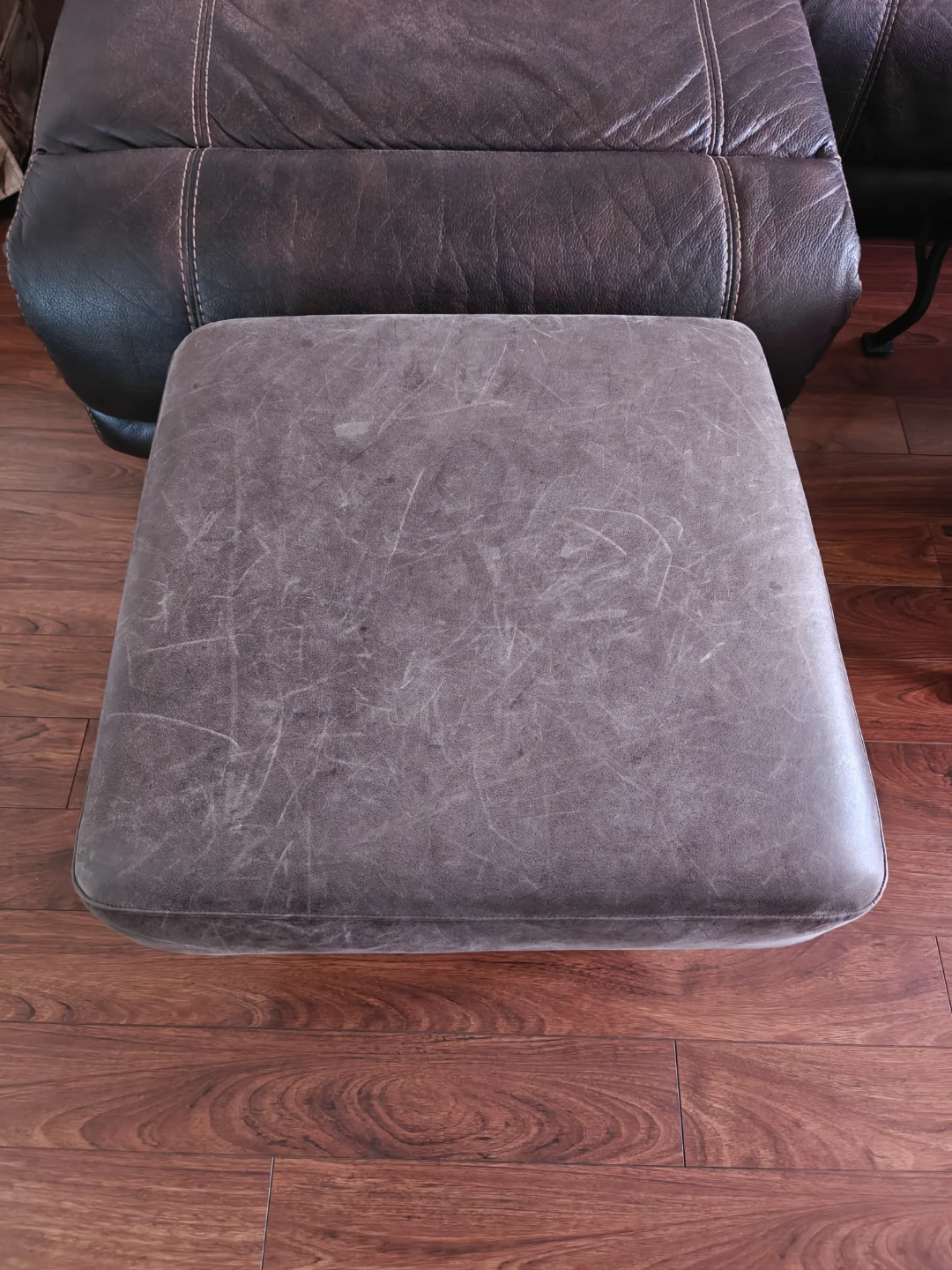 Leather Ottoman- 38 Cad OBO - photo 2