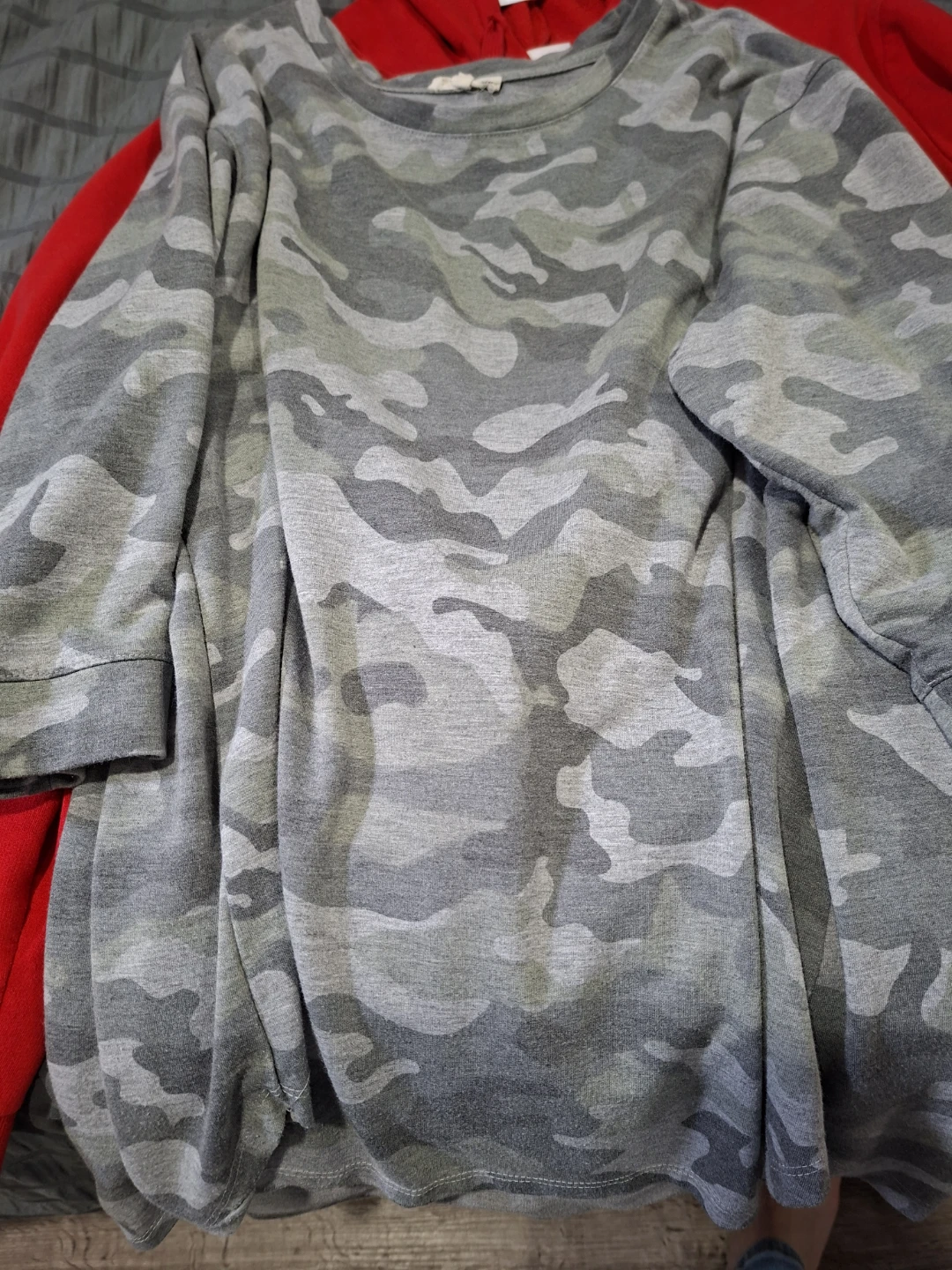 Assorted sweatshirts - photo 2