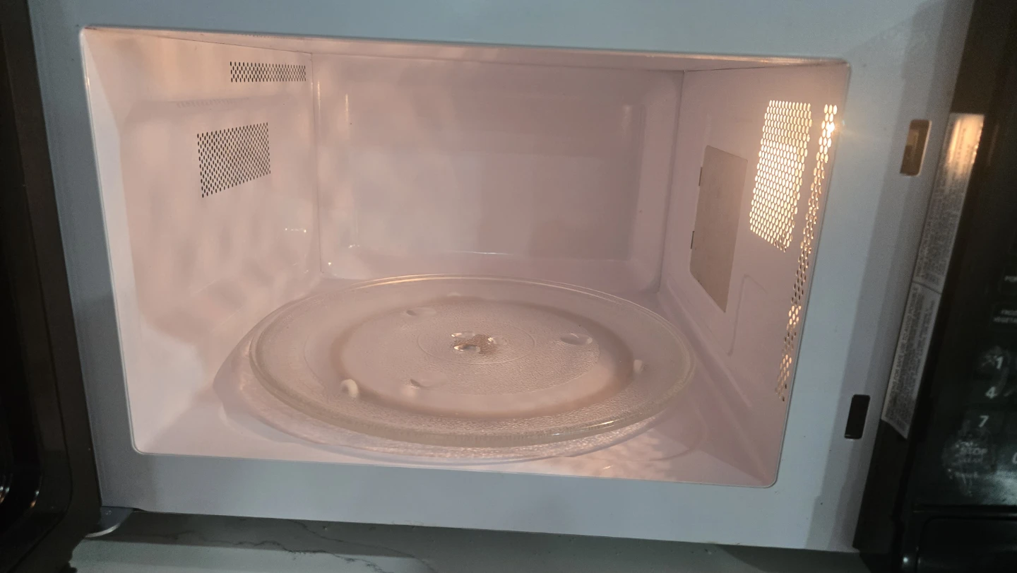 Hamilton Beach 1.1 cu. ft. Microwave Oven - photo 2