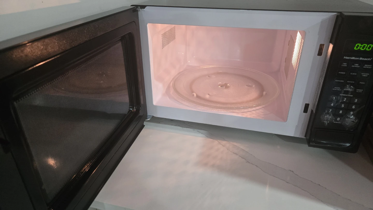 Hamilton Beach 1.1 cu. ft. Microwave Oven - photo 3