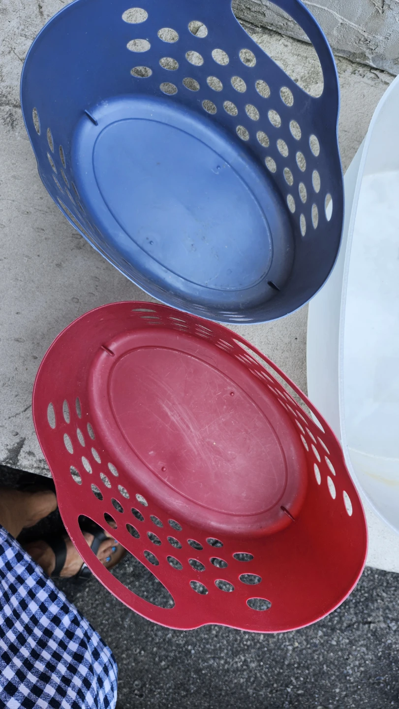 Set of 5 Plastic Storage Baskets (Blue, Red, White) - photo 4
