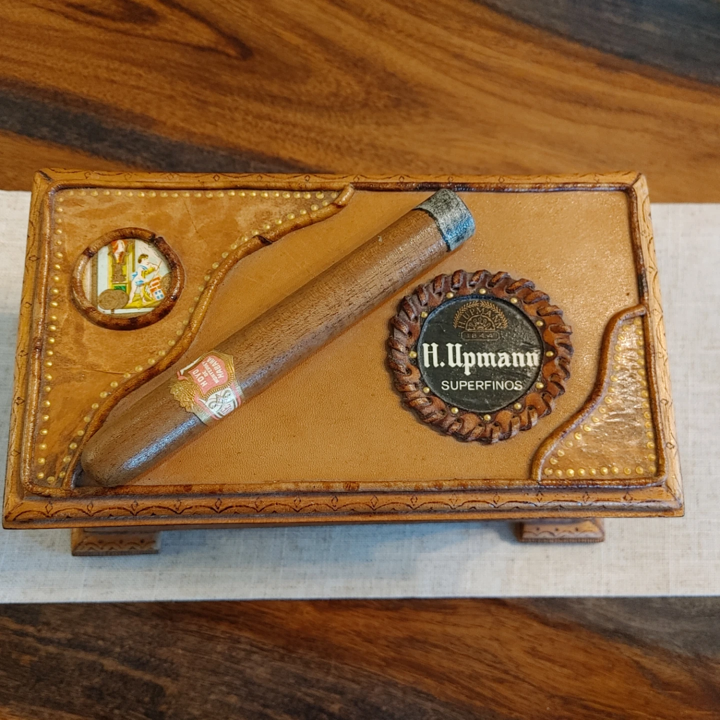 Vintage Hamd Tooled Leather Cuban Cigar Box - photo 2