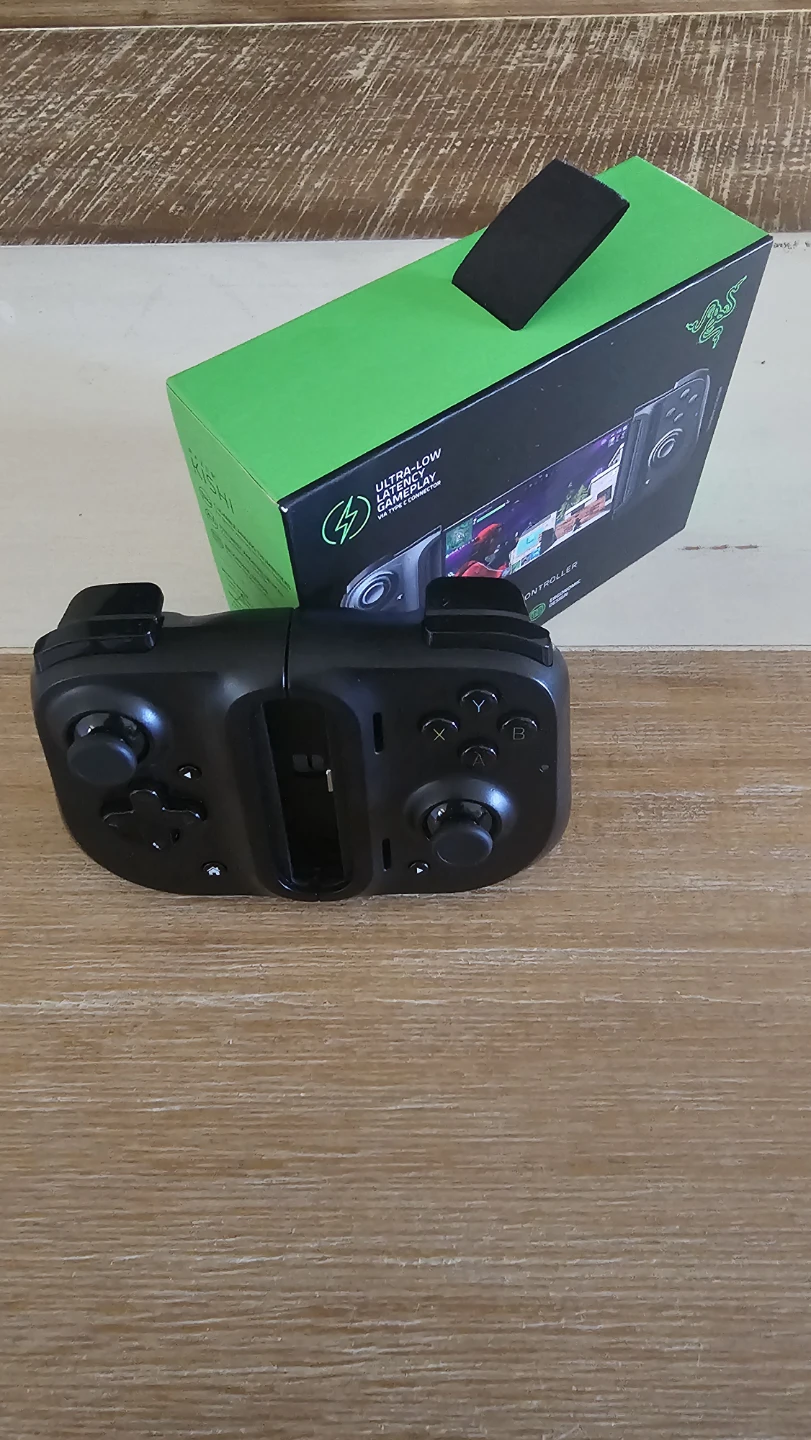 Razer Kishi Android Gaming Controller - photo 2
