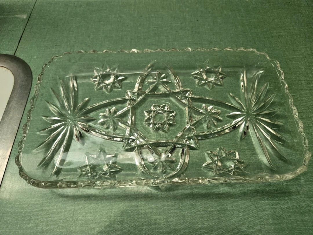Vintage * Anchor Hocking * Cut Glass * Sugar Bowl, Creamer, Tray - photo 2