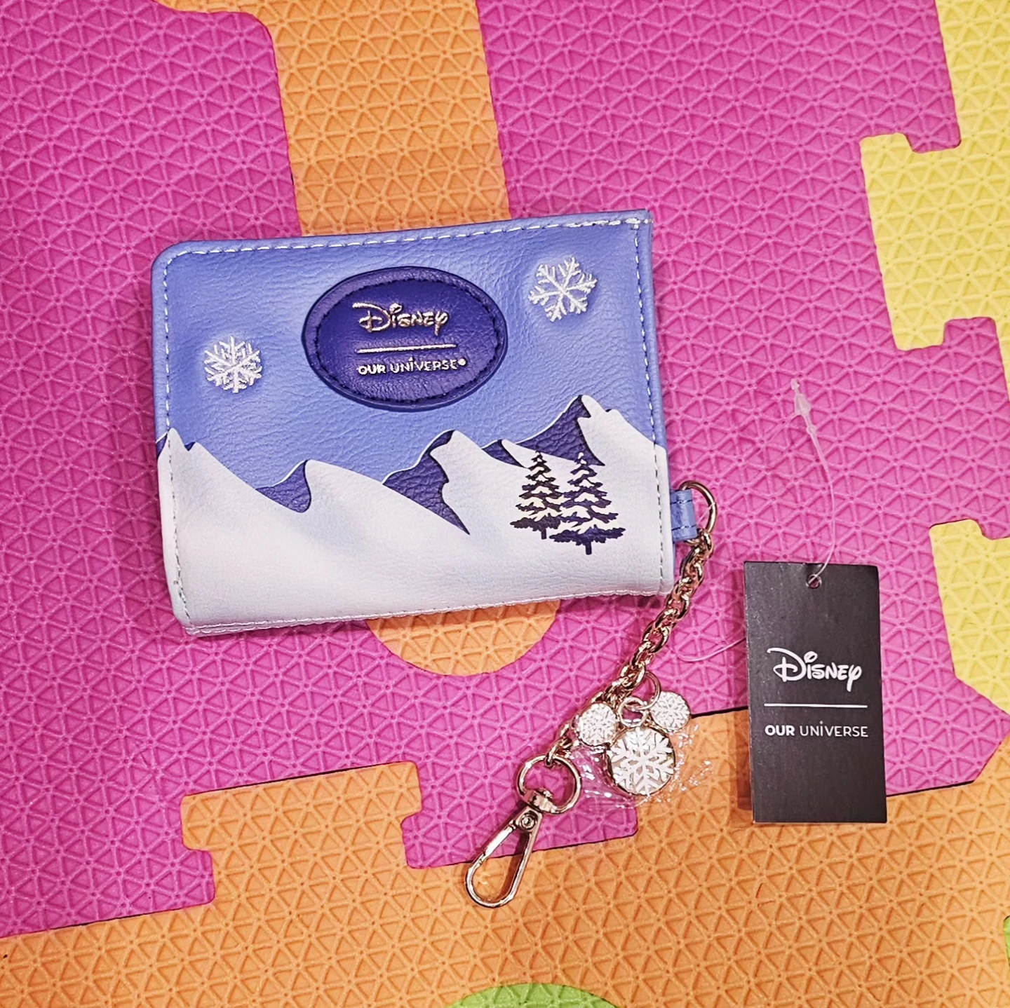 Disney Our Universe Minnie & Donald Ski Wallet - photo 2