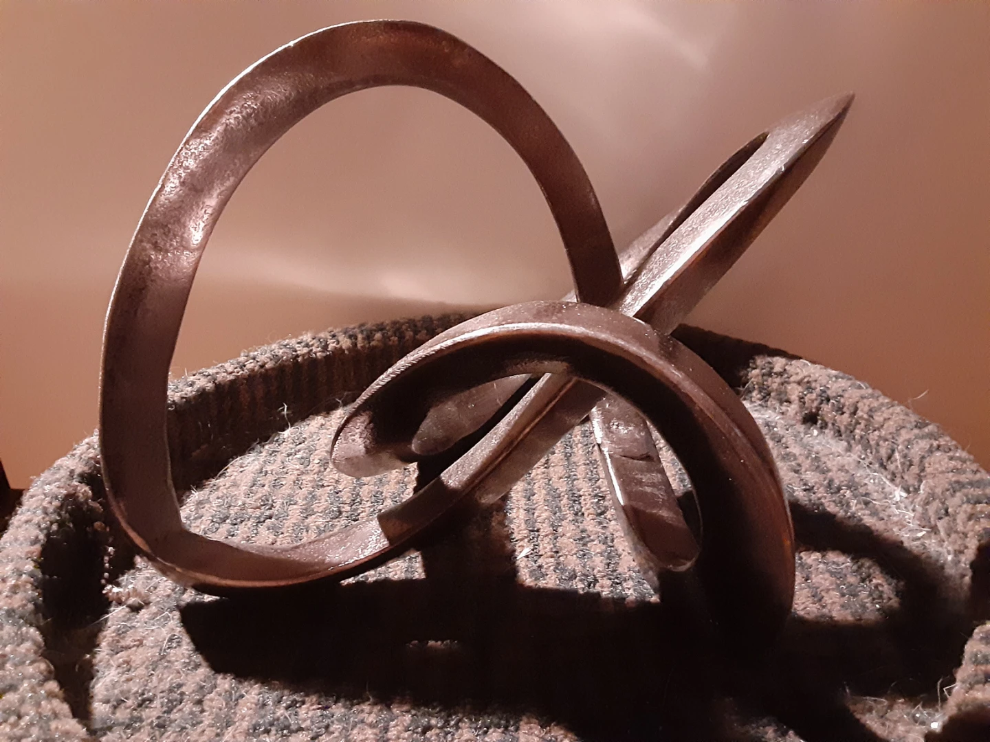 Abstract Ribbon Knot - Metal Sculpture - photo 3