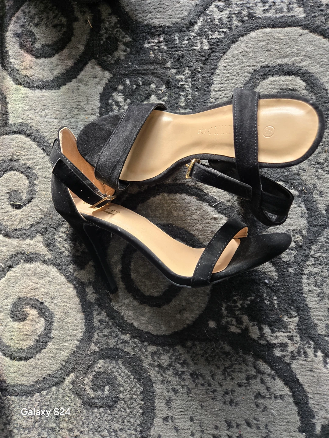 Black Suede Block Heel Sandals - photo 2