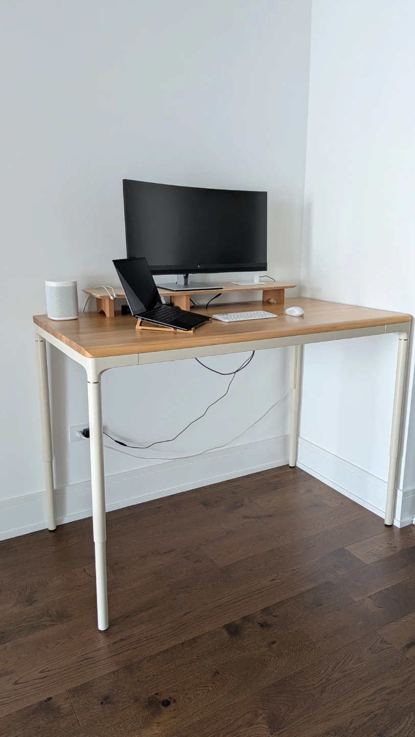 Levitate standing desk from Autonomous
