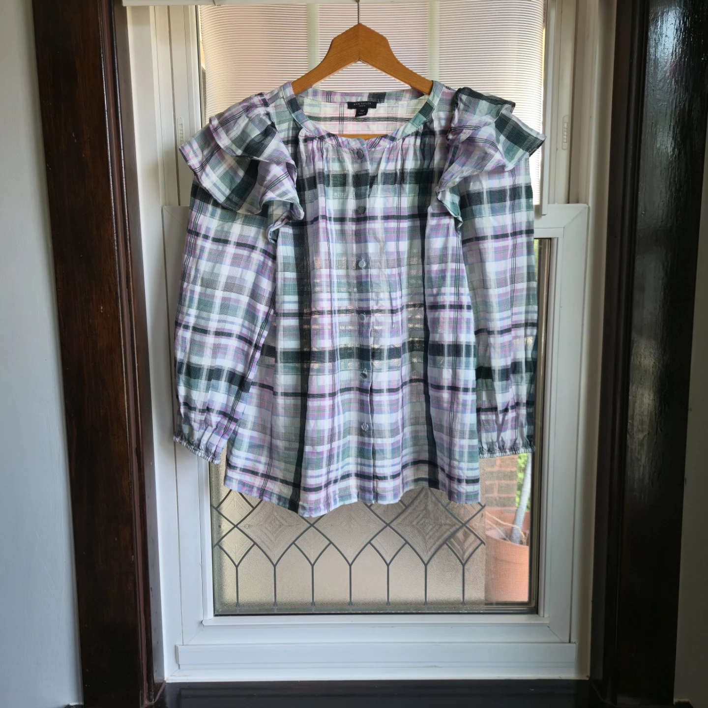Ann Taylor Plaid Ruffle Blouse xs/p - photo 2