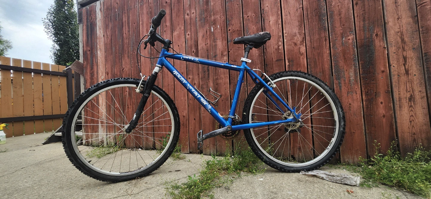 Title: Retro Y2K Project! 2000s Rocky Mountain Vapor