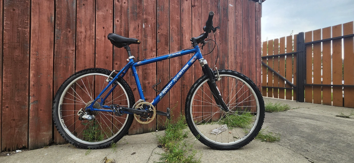 Title: Retro Y2K Project! 2000s Rocky Mountain Vapor - photo 2