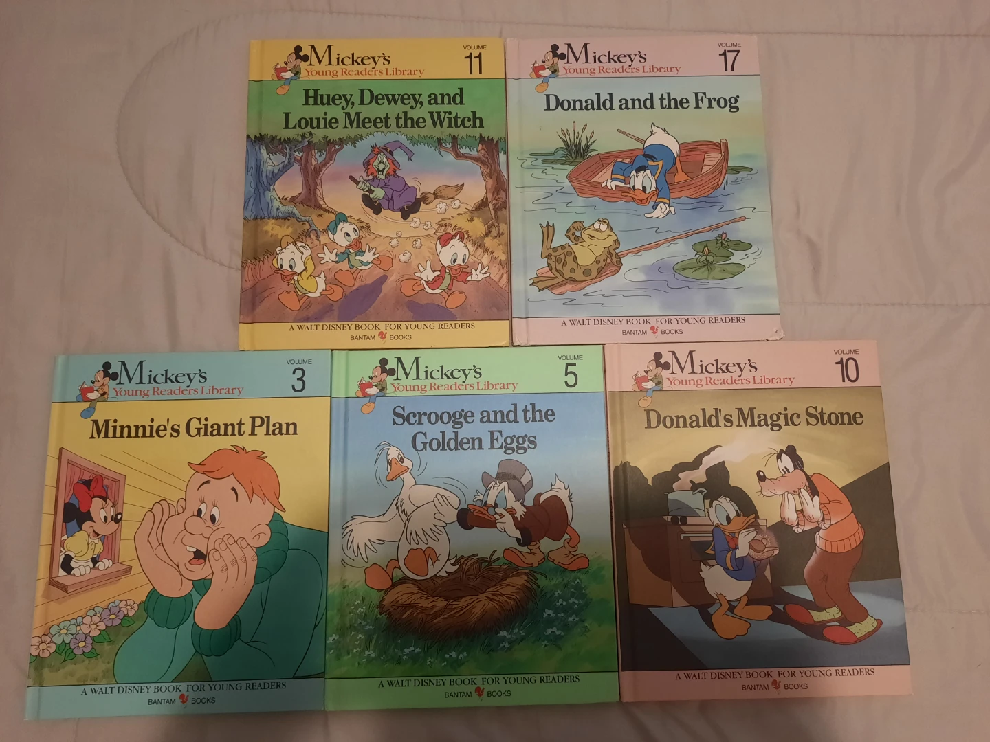 Set of 5 Mickey's Young Readers Library Books