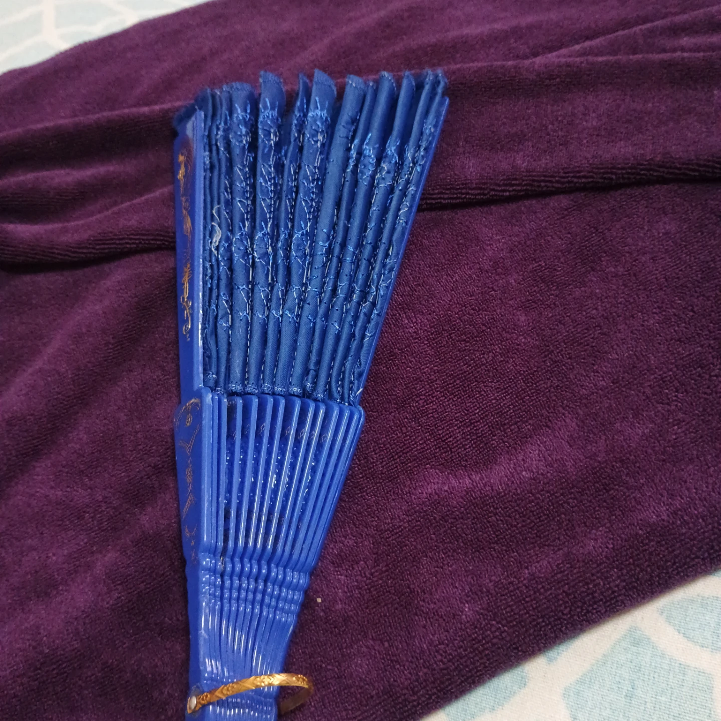 Blue Lace Fan with Gold Accents - photo 5
