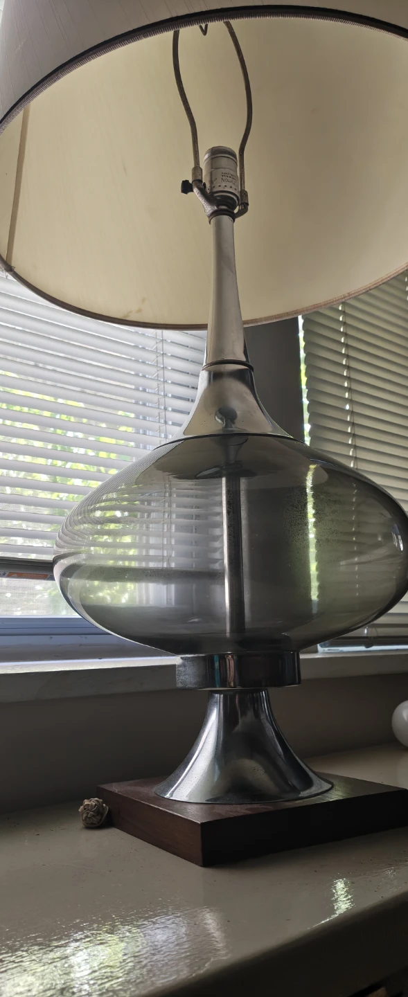 2 Mid-Century Modern Table Lamps