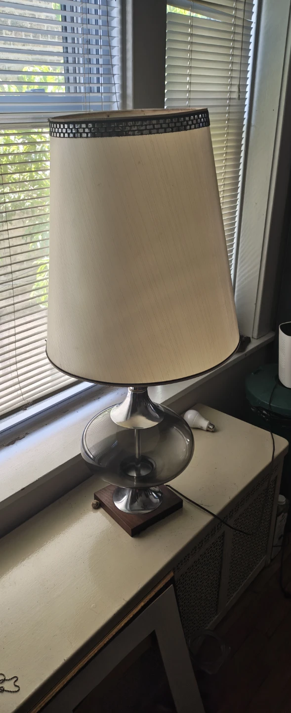 2 Mid-Century Modern Table Lamps - photo 2