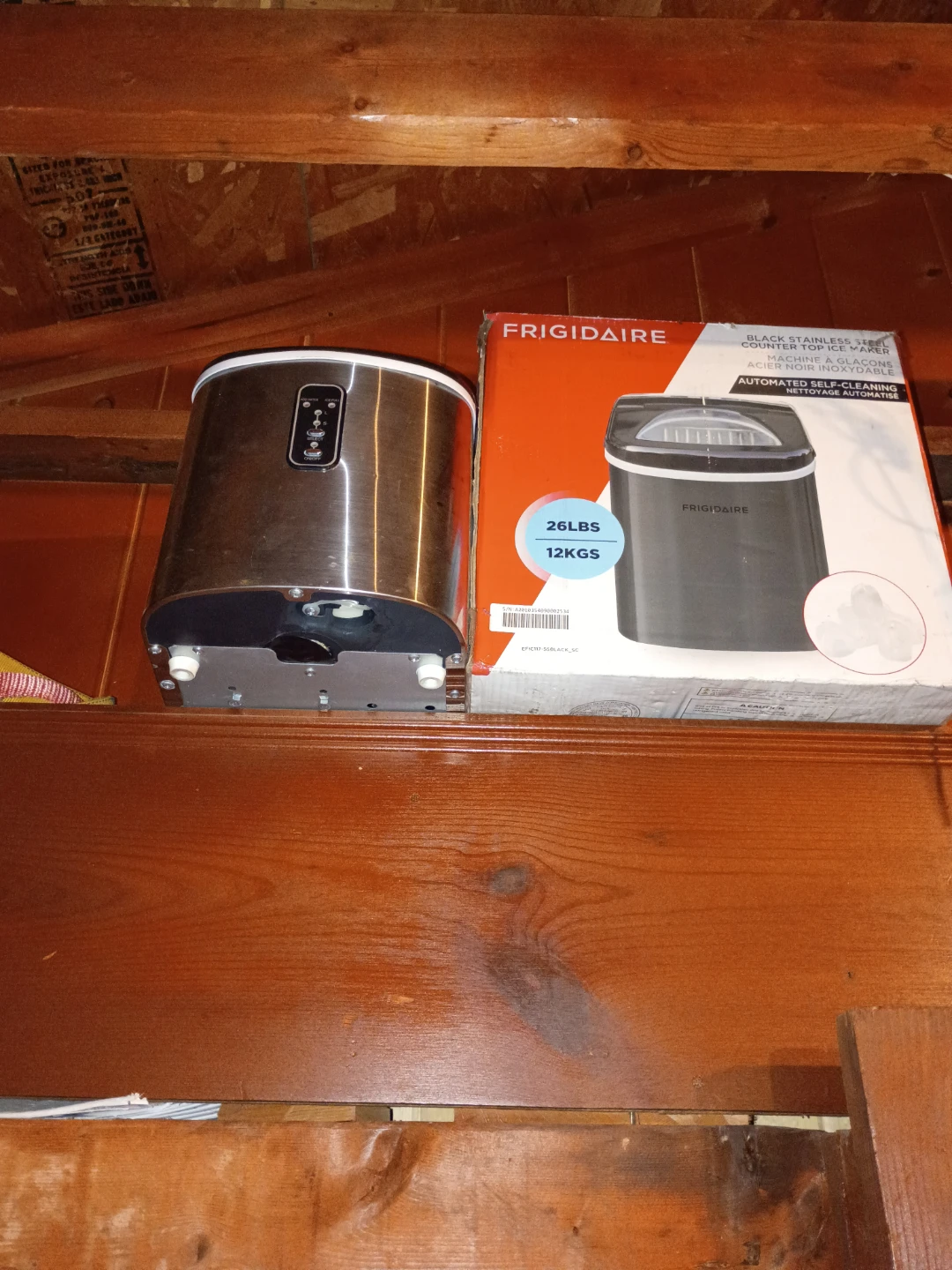 Frigidaire Countertop Ice Maker - photo 5