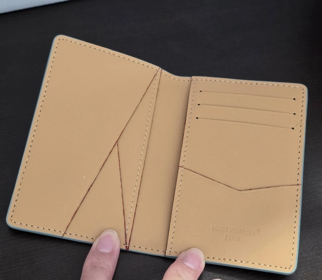 Card Holder - photo 2