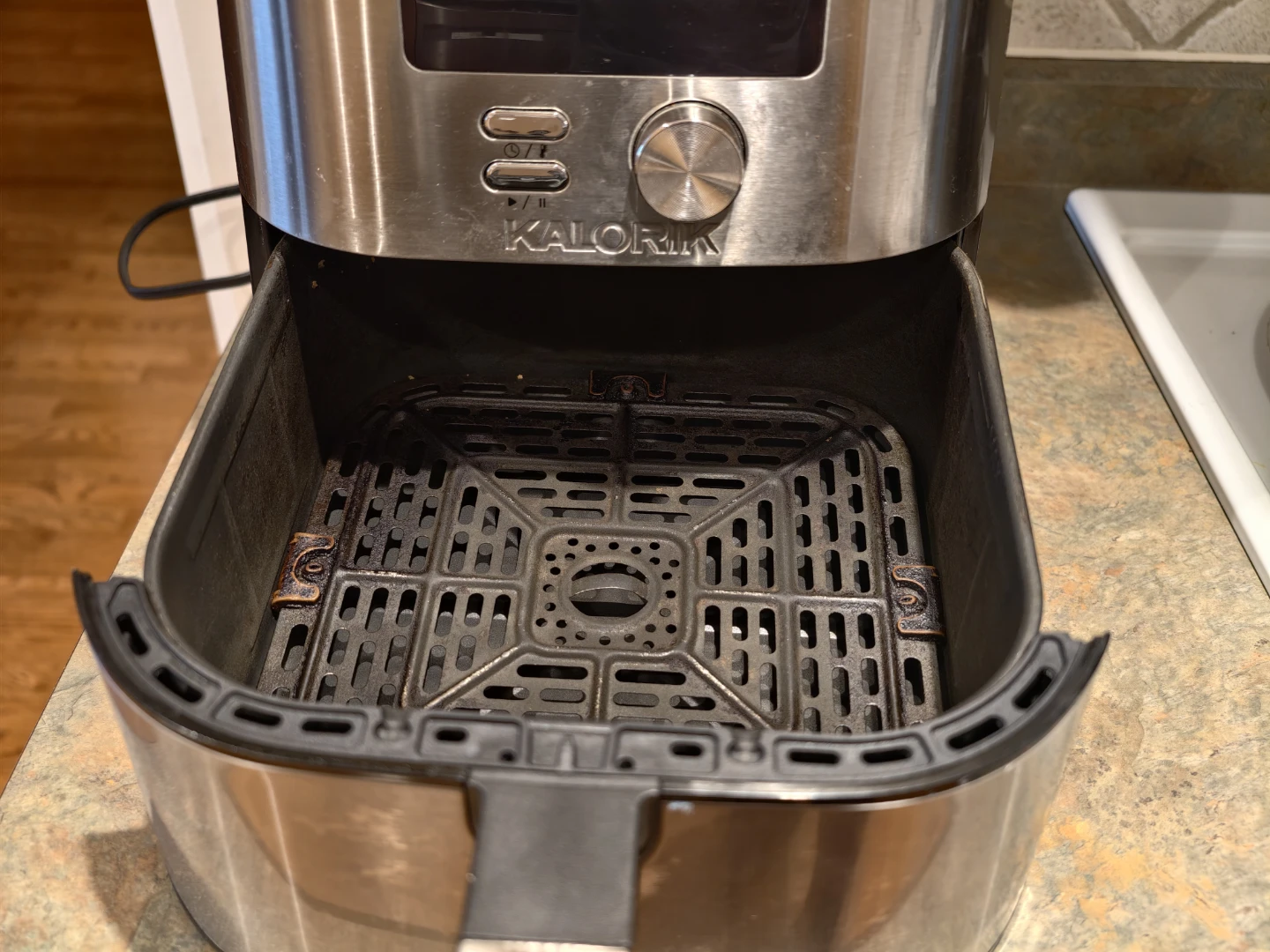Kalorik MAXX Digital Air Fryer 6-Quart  FT47823 BKSS - photo 2