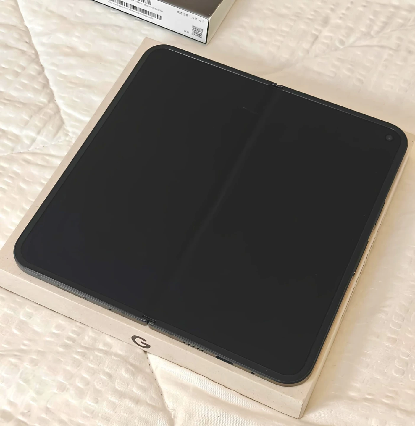 Google Pixel Fold 9 Pro - Excellent Condition - photo 2