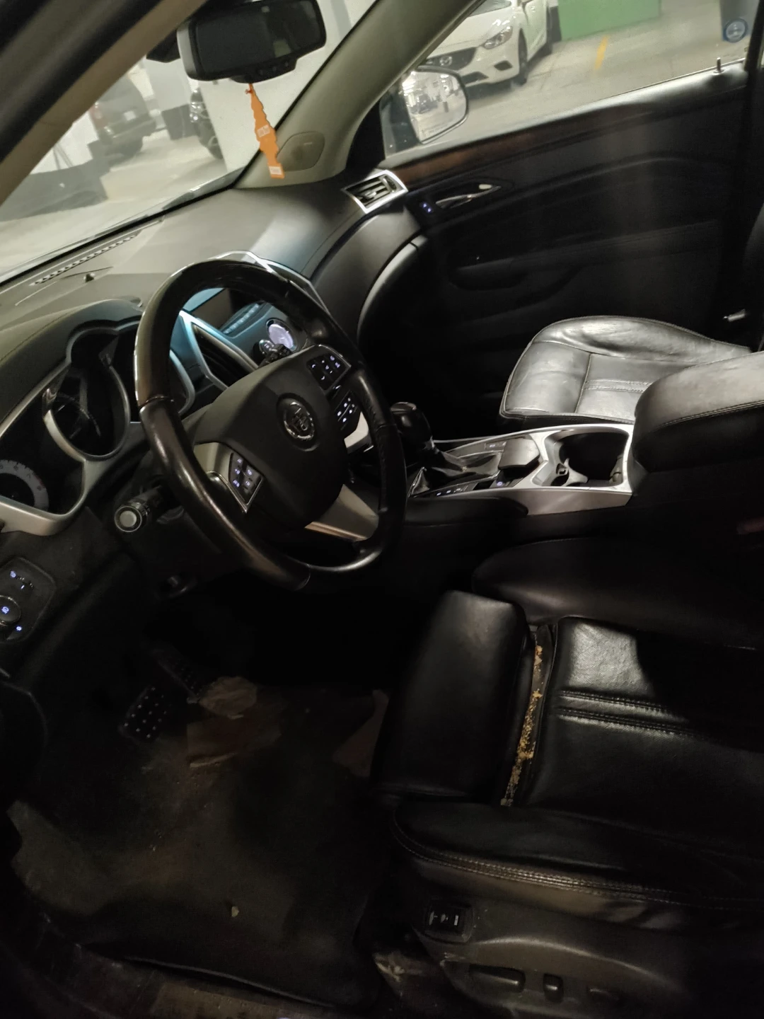 Black Cadillac SRX SUV - photo 4