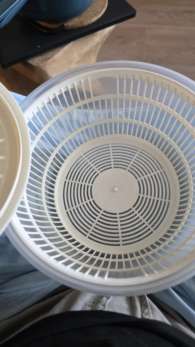 White Salad Spinner - photo 2