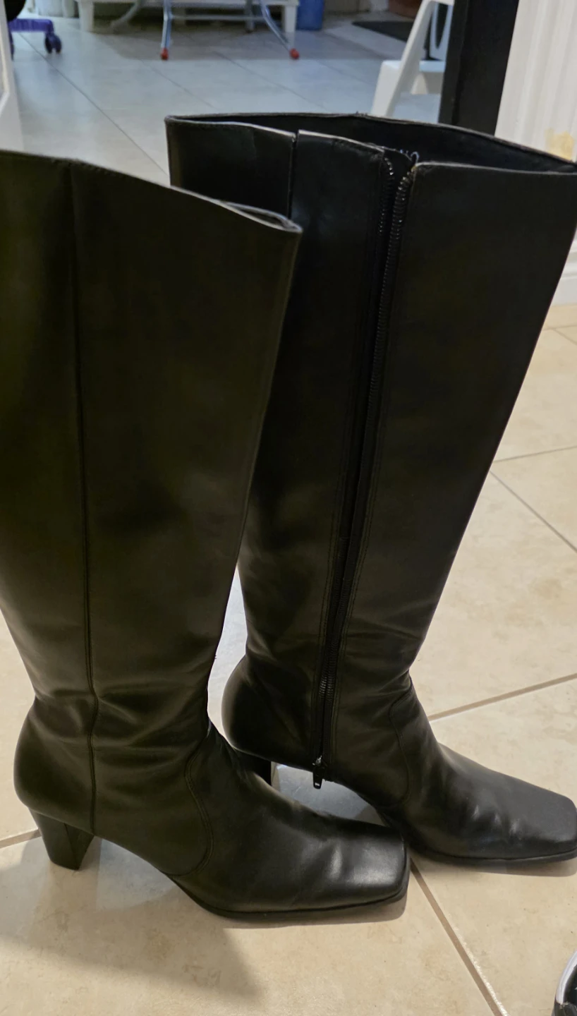 Ann Marino Black Leather Boots Size 7.5 - photo 2