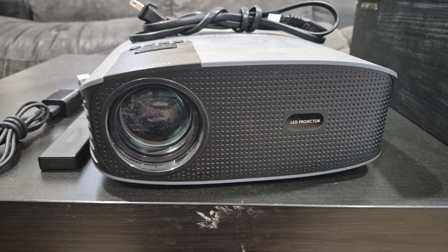 GOOQEE YG600 Plus LED Projector - photo 2