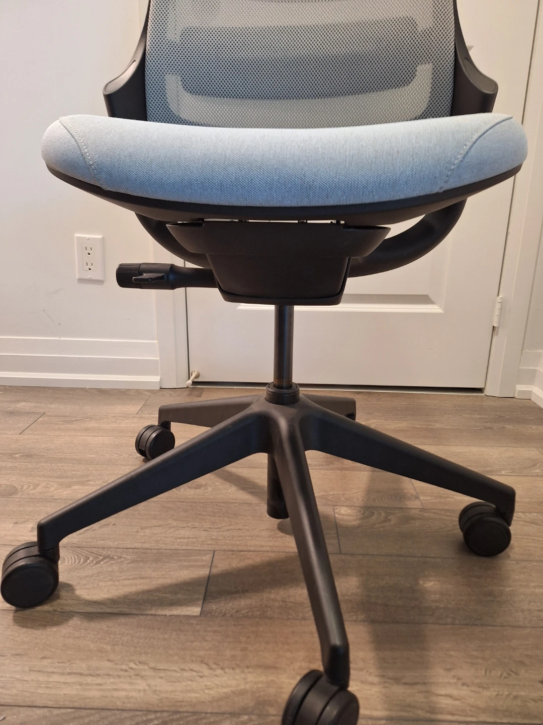 Mesh Back Office Chair - Light Blue