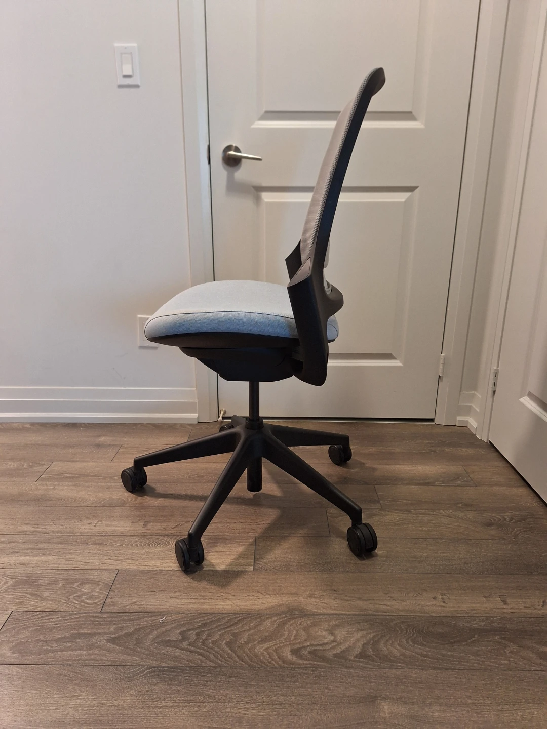 Mesh Back Office Chair - Light Blue - photo 5