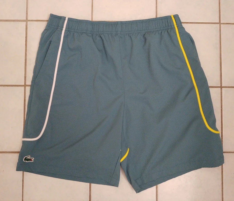 Lacoste Men's Shorts (XL)