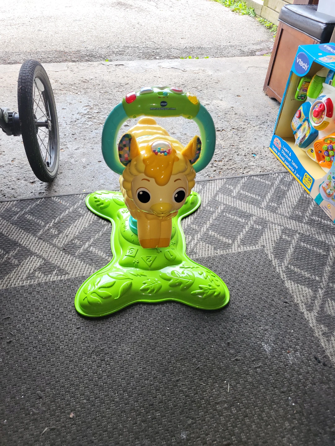 VTech Learn & Discover Table