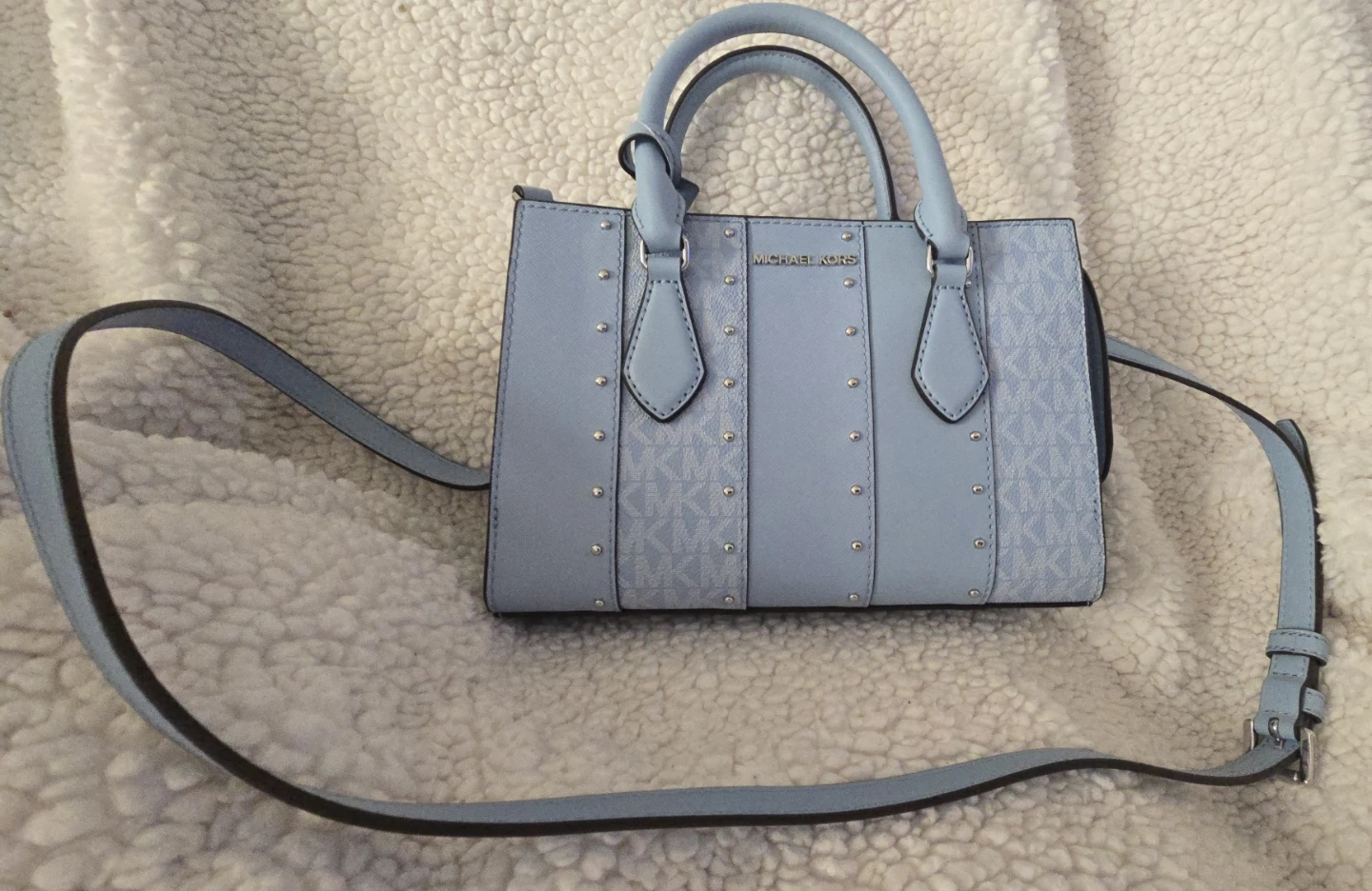 Original Michael Kors Light Blue Studded Leather Handbag - photo 4