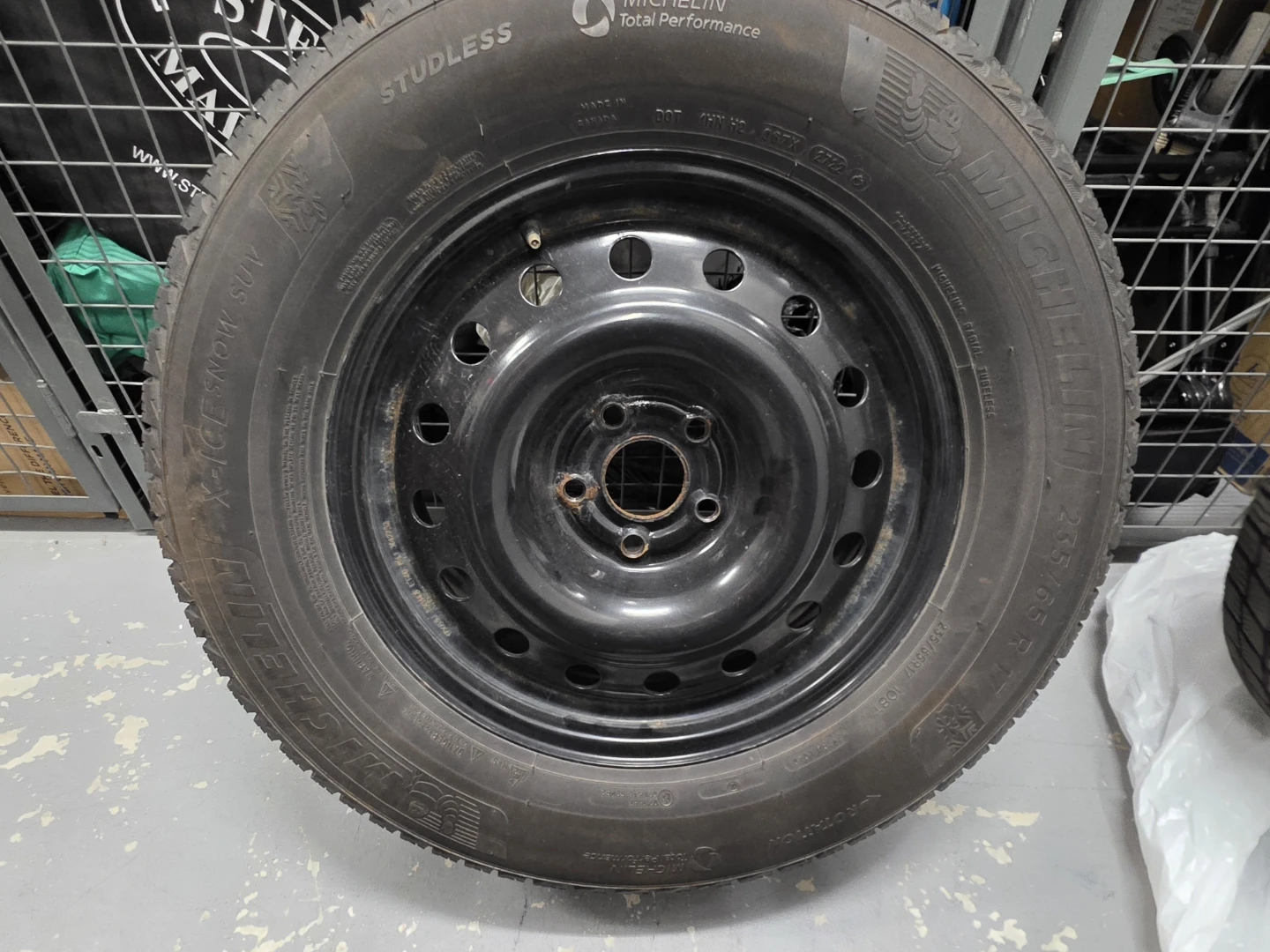 Honda CR-V Michelin Winter Tires on Steel Rims - photo 2