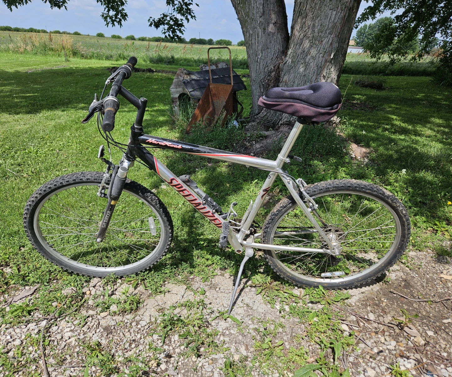 Specialized Hardrock Mountain Bike