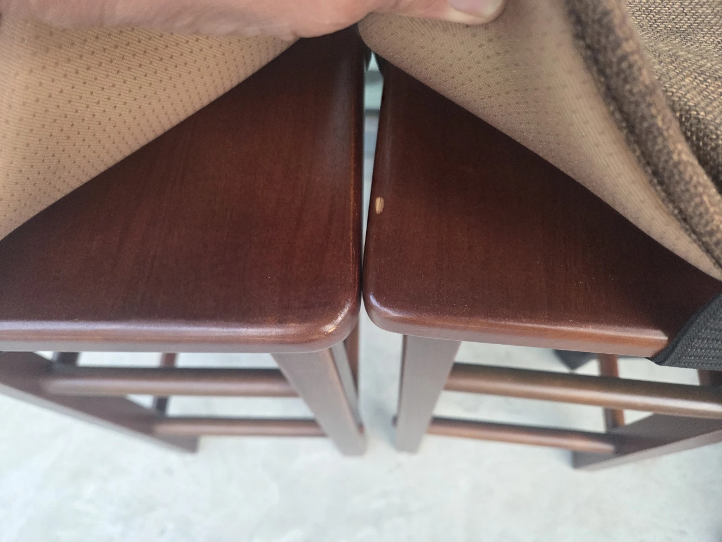 Set of 2 Wooden Bar Stools with Cushions - photo 5