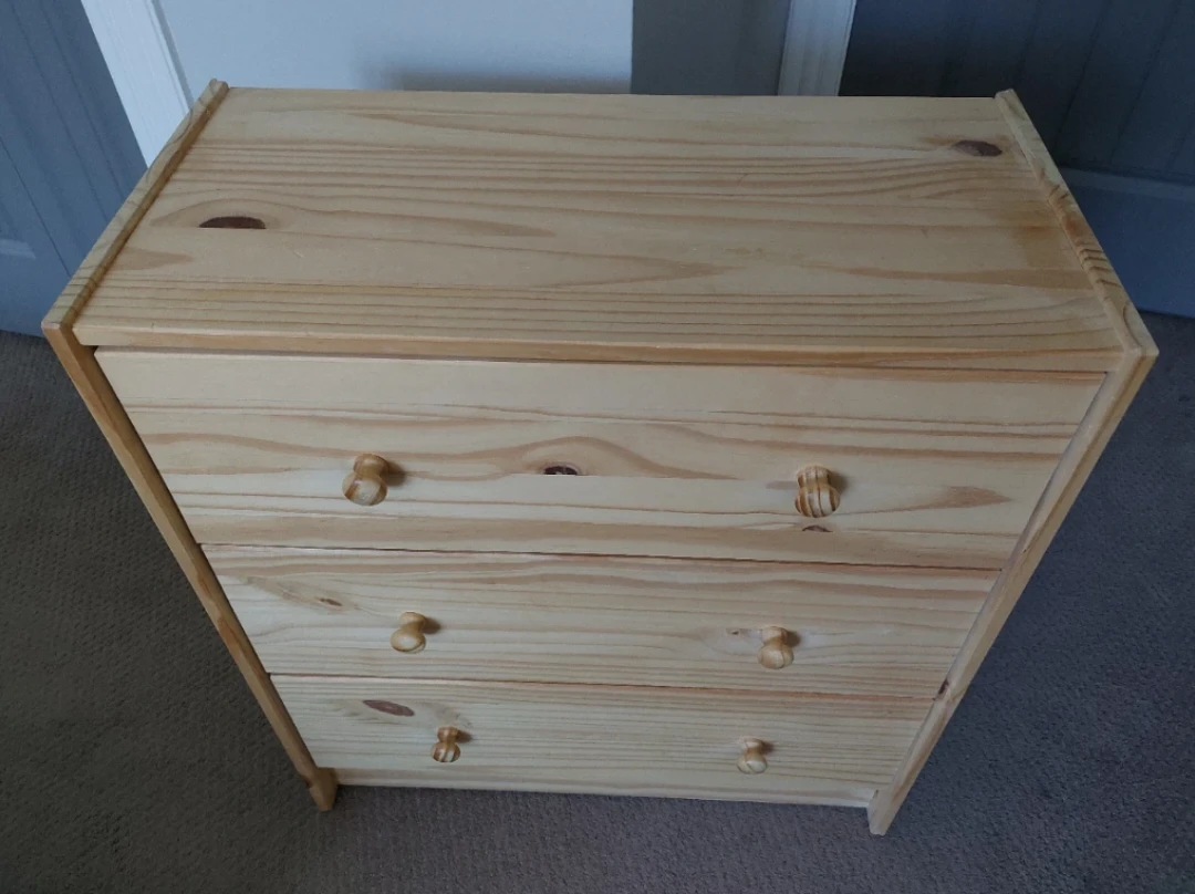 Small 3 Drawer Pine  Chest - photo 2